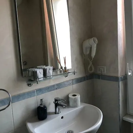 Isabel 4*
