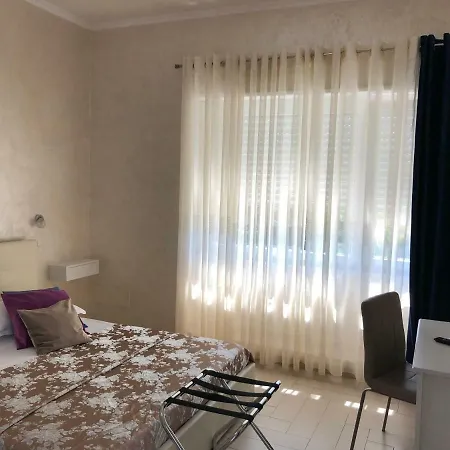 Isabel 4* Roma